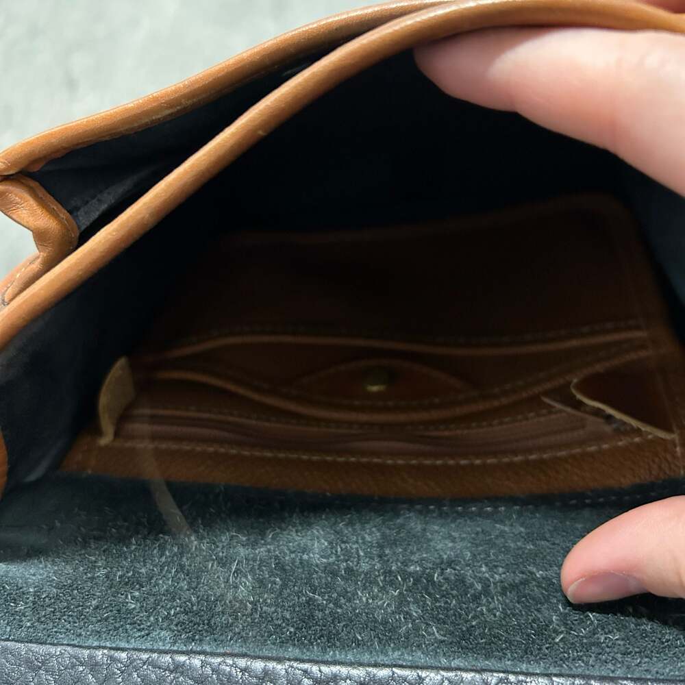 Vintage Dooney & Bourke All Weather Leather Surrey Carrier Crossbody Bag - Picture 6 of 13
